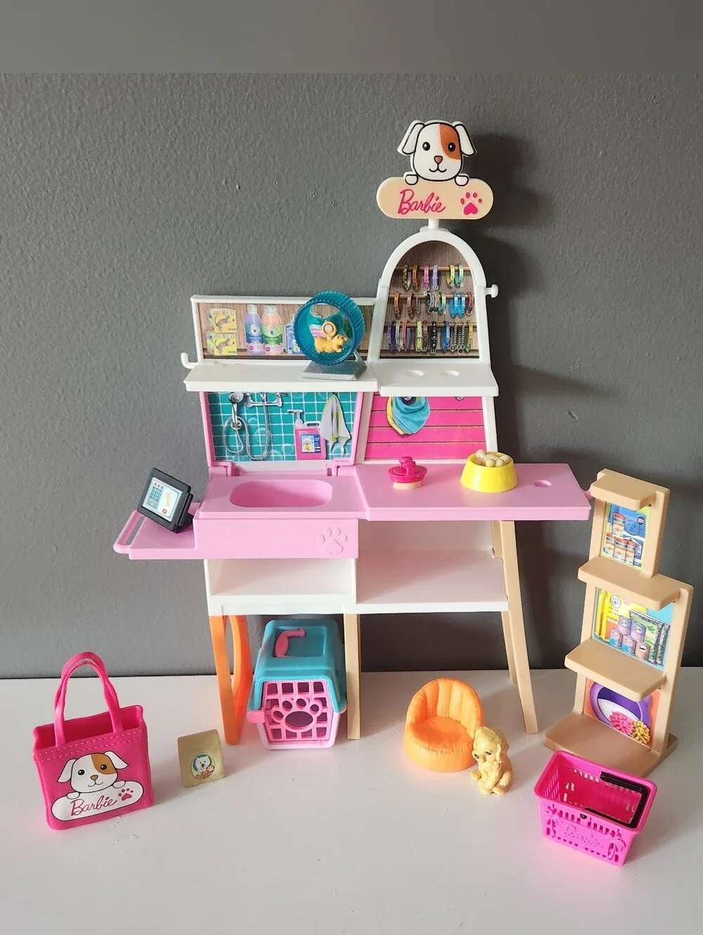 Barbie Pet Boutique Playset with Pets and Accessories